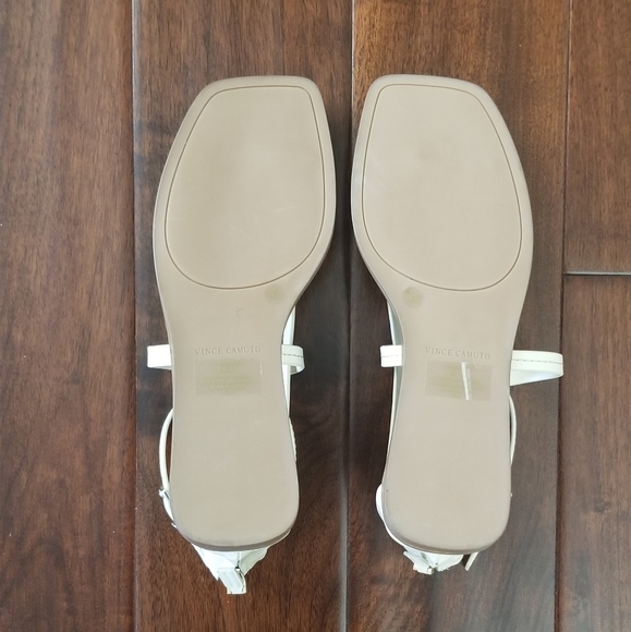VINCE CAMUTO "Brenndie" Flat Sandal - Size 9 - Warm Vanilla - NWOT - Picture 4 of 8